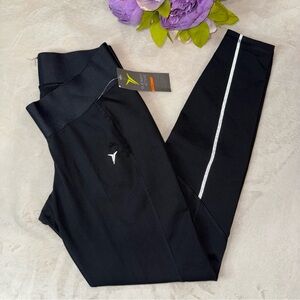 NWT Old Navy Active Go-Warm Leggings